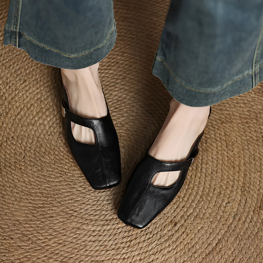 British style square head casual slippers in beige with an artificial PU upper and rubber sole.