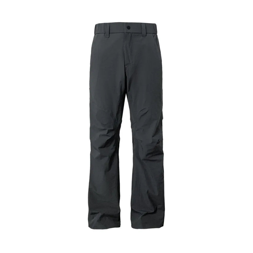 Men's casual trousers with 3D cutting design in straight-leg fit showing medium-elastic waistband