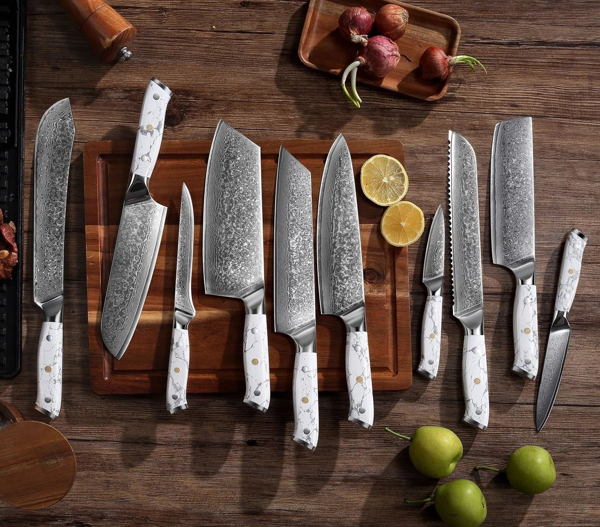 Damascus pattern chef's knife with 21cm VG10 steel blade and 11cm handle showing Japanese knife construction
