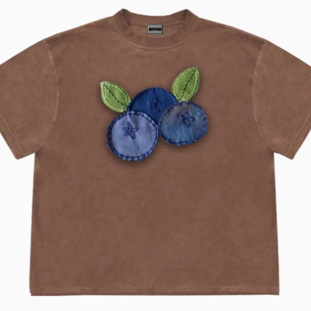 Blueberry patchwork pattern T-shirt with short sleeves and round neck in loose fit styling