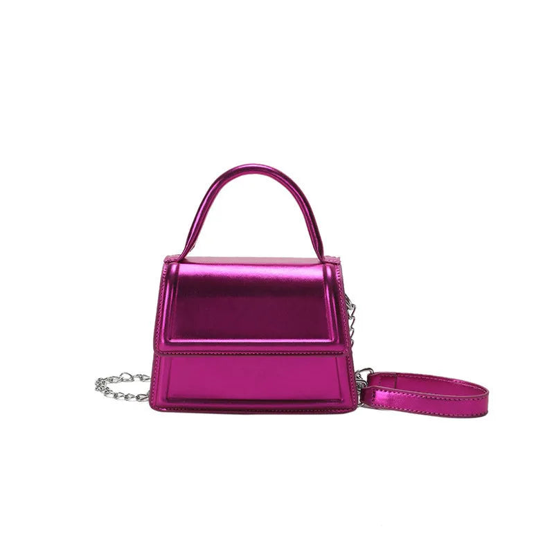 Retro shoulder crossbody bag in horizontal square shape with sewing line detail