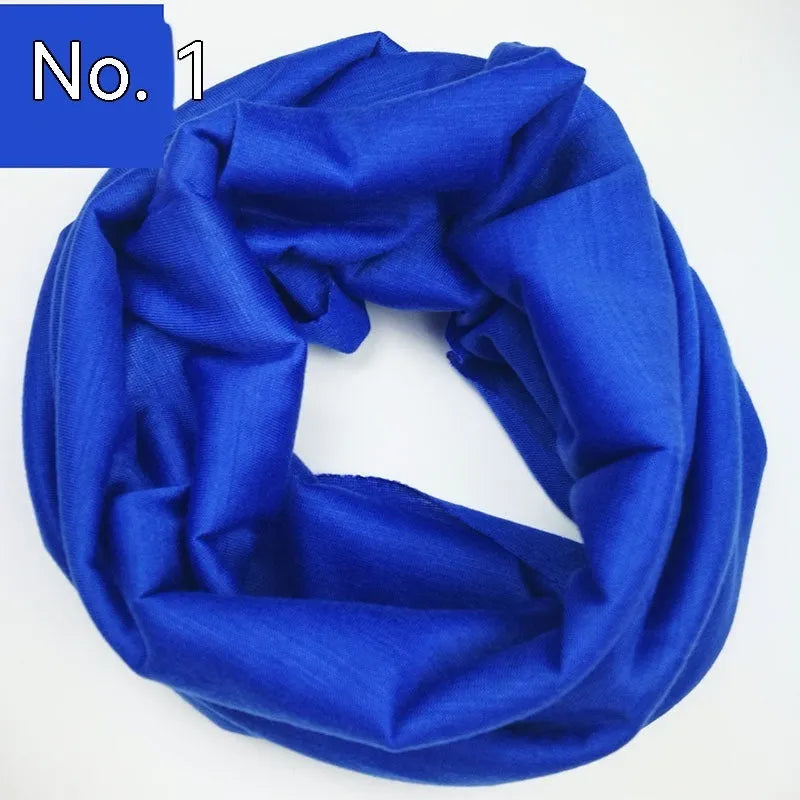 Seamless polyester headscarf for outdoor sports in a choice of colours.