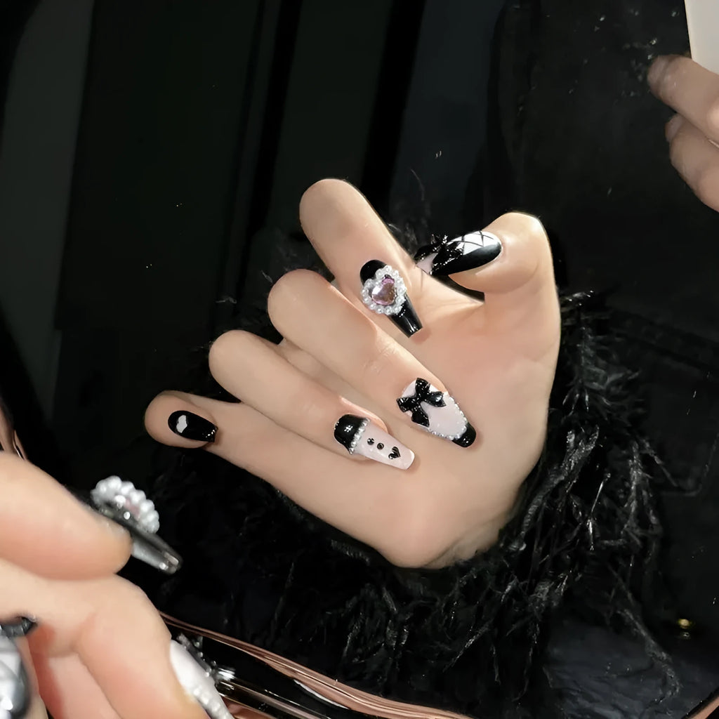 Black and pink heart-shaped hand-painted detachable manicure with bow pattern and Cat's Eye design