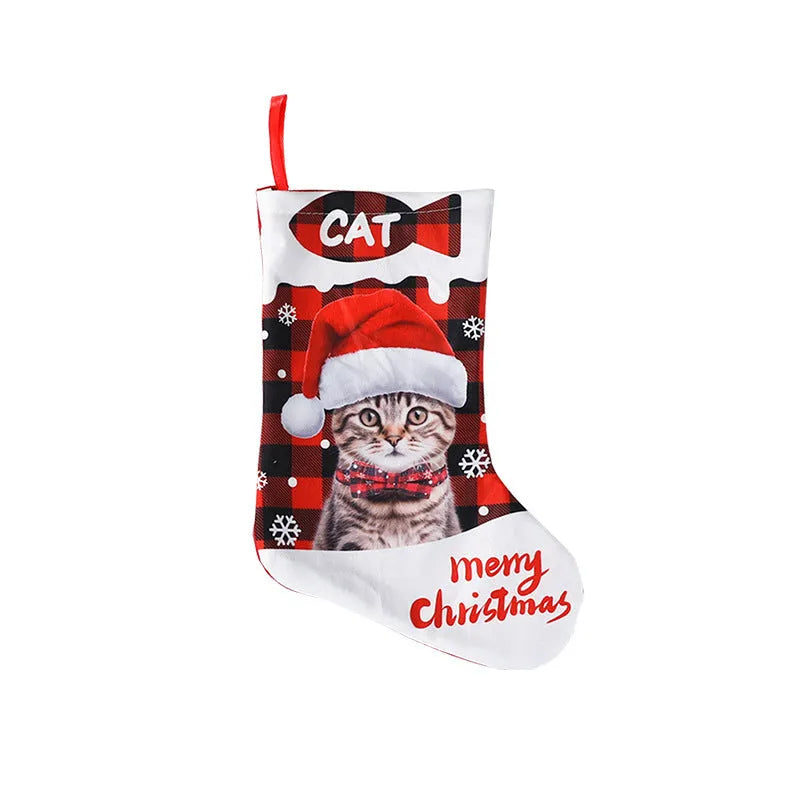 Printed cloth Christmas decoration panel with plaid puppy and cat designs measuring 26x36cm