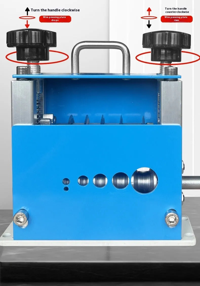 SD-017 manual wire stripping machine for cables 0.5mm to 17mm in diameter.