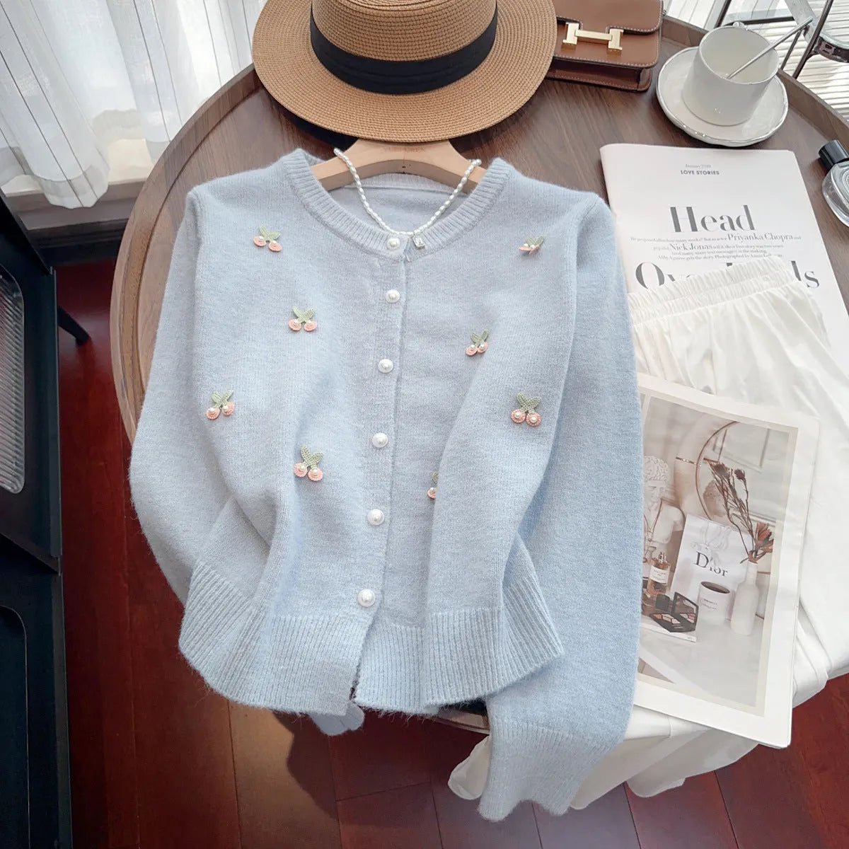 Women's cashmere cardigan with beaded trim in French sweet style, available in four colours