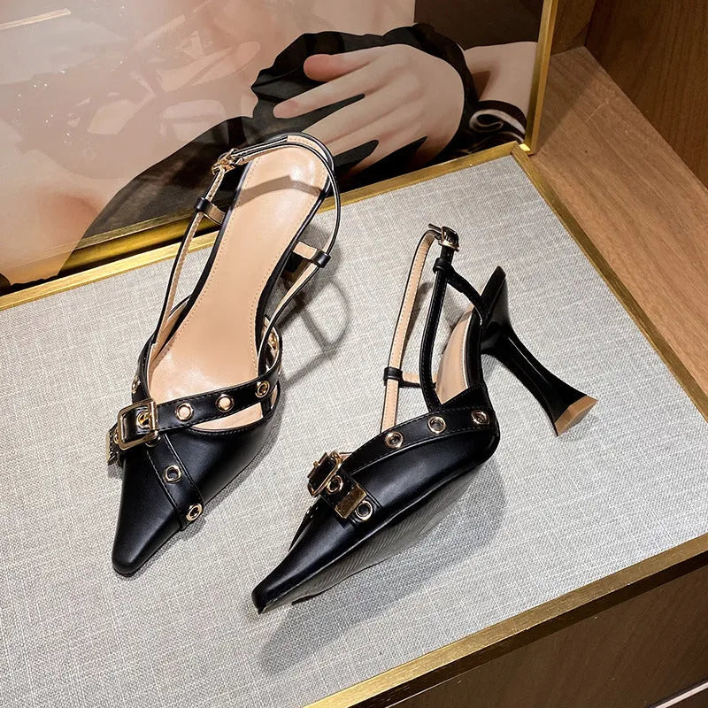 Women's mid heel sandals with patent leather cross strap and buckle closure in caramel colour