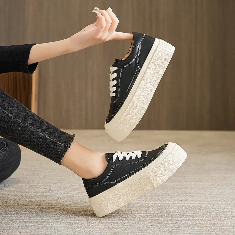 Women's black platform sports board shoes with embossed cowhide leather and rubber sole