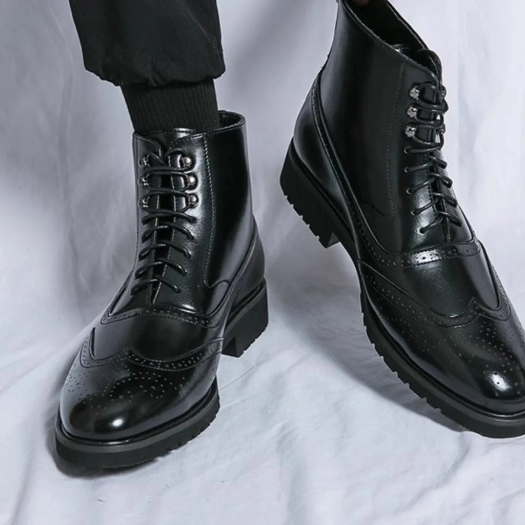 Men's mid top leather work shoes in black with thick sole and sturdy stitching