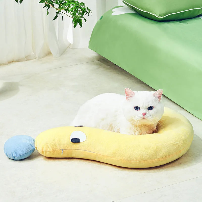 Rectangular blue pet sleeping pillow measuring 62 cm long by 39 cm wide for dogs or cats.
