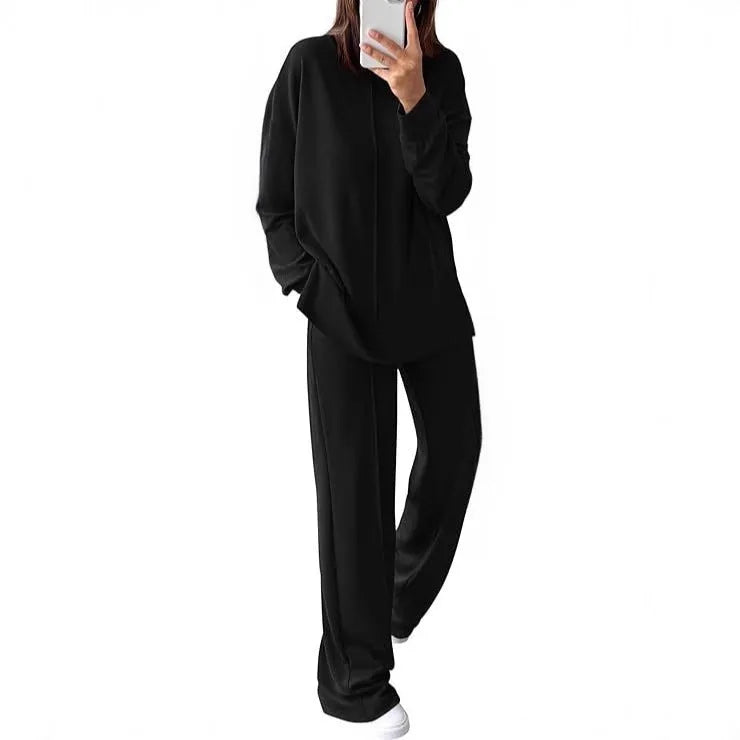 Women's polyester long-sleeve jogging suit in green with matching trousers