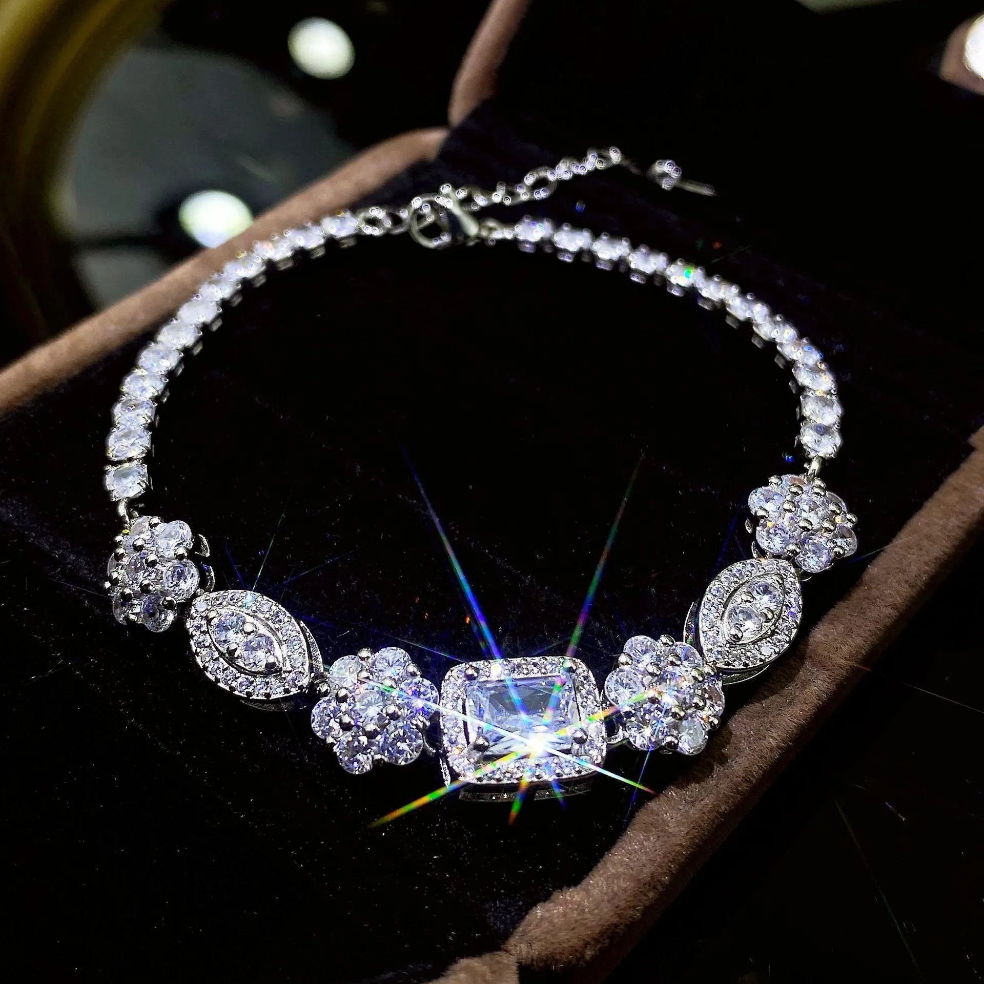 Women's geometric bracelet with zircon stones and silver plating in two size options
