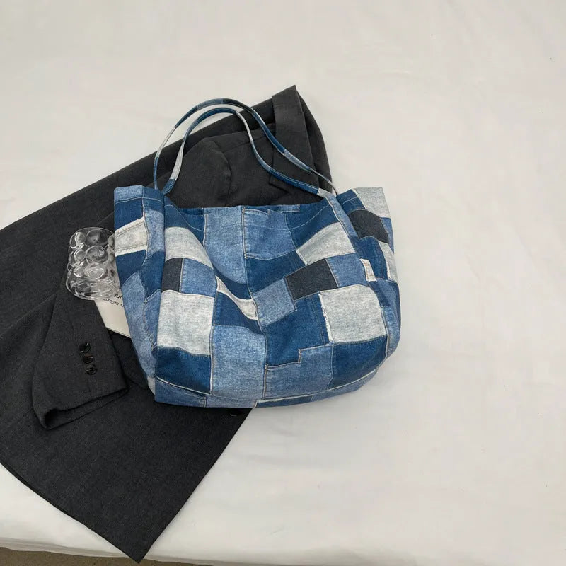 Women's large canvas tote bag in colour-contrast check plaid pattern, horizontal square shape, with slit pocket, in brown