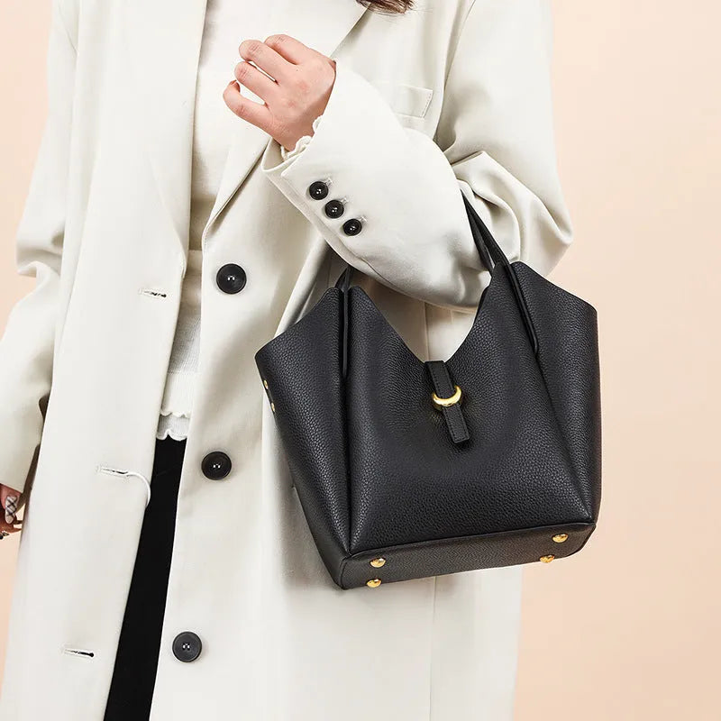 Genuine leather women's hand holding bucket bag in retro style with large capacity