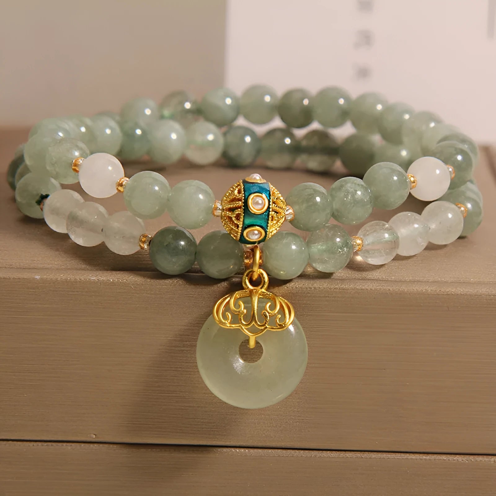 Women's crystal aventurine jade bracelet with double-layer design and safety buckle