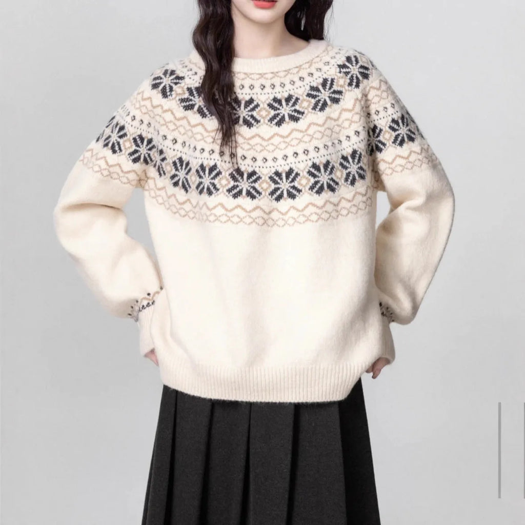 Women's milky white vintage fair isle geometric knit pullover sweater with crew neck and long sleeves
