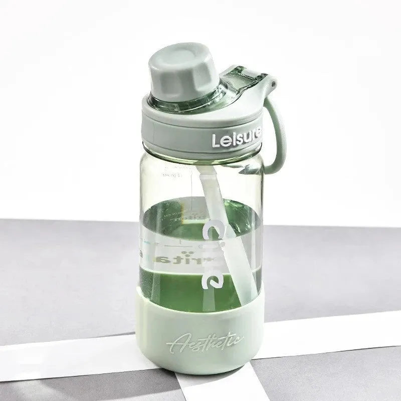 Plastic reusable straw cup in grey, green or pink with 520ml, 780ml or 1000ml capacity