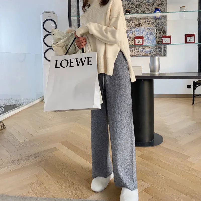 Women's knitted wide-leg high waist trousers in straight cut with drop hem design