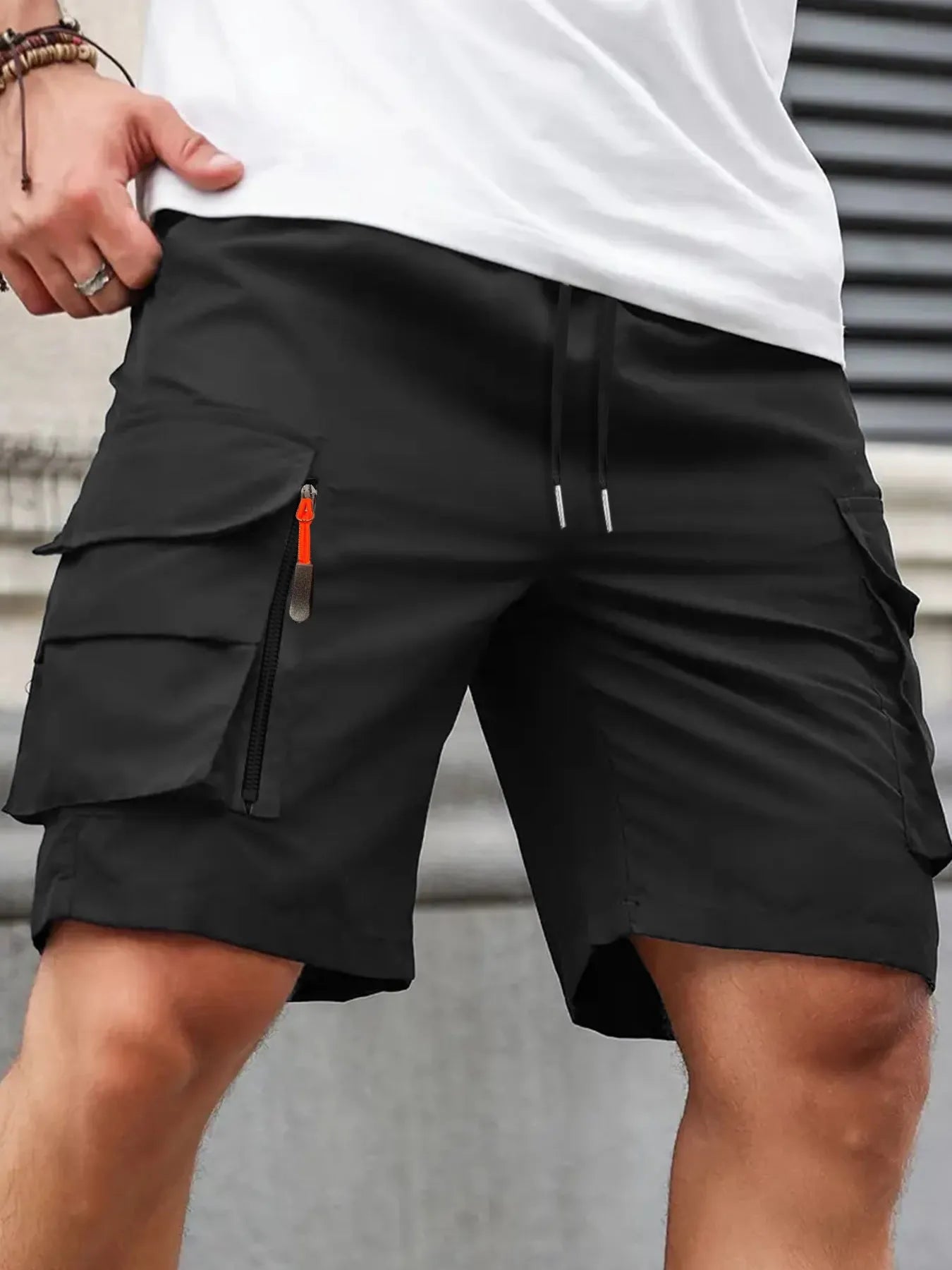 Men's loose cargo shorts in polyester cotton, summer sport shorts with straight-leg design, multiple colour options