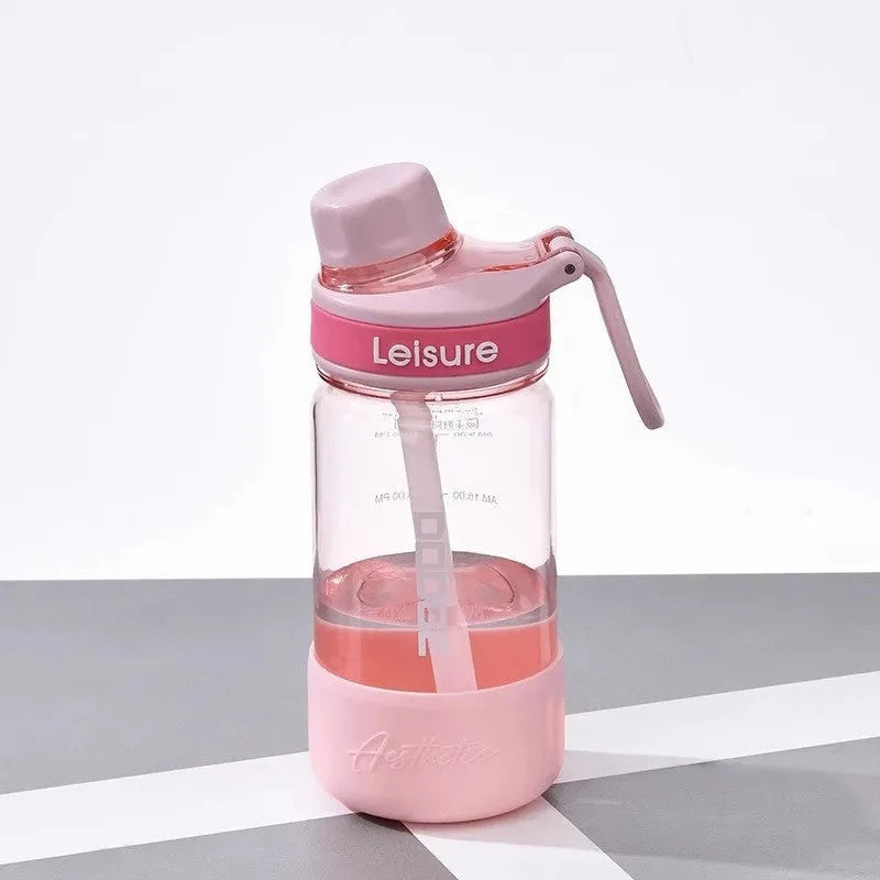Plastic reusable straw cup in grey, green or pink with 520ml, 780ml or 1000ml capacity