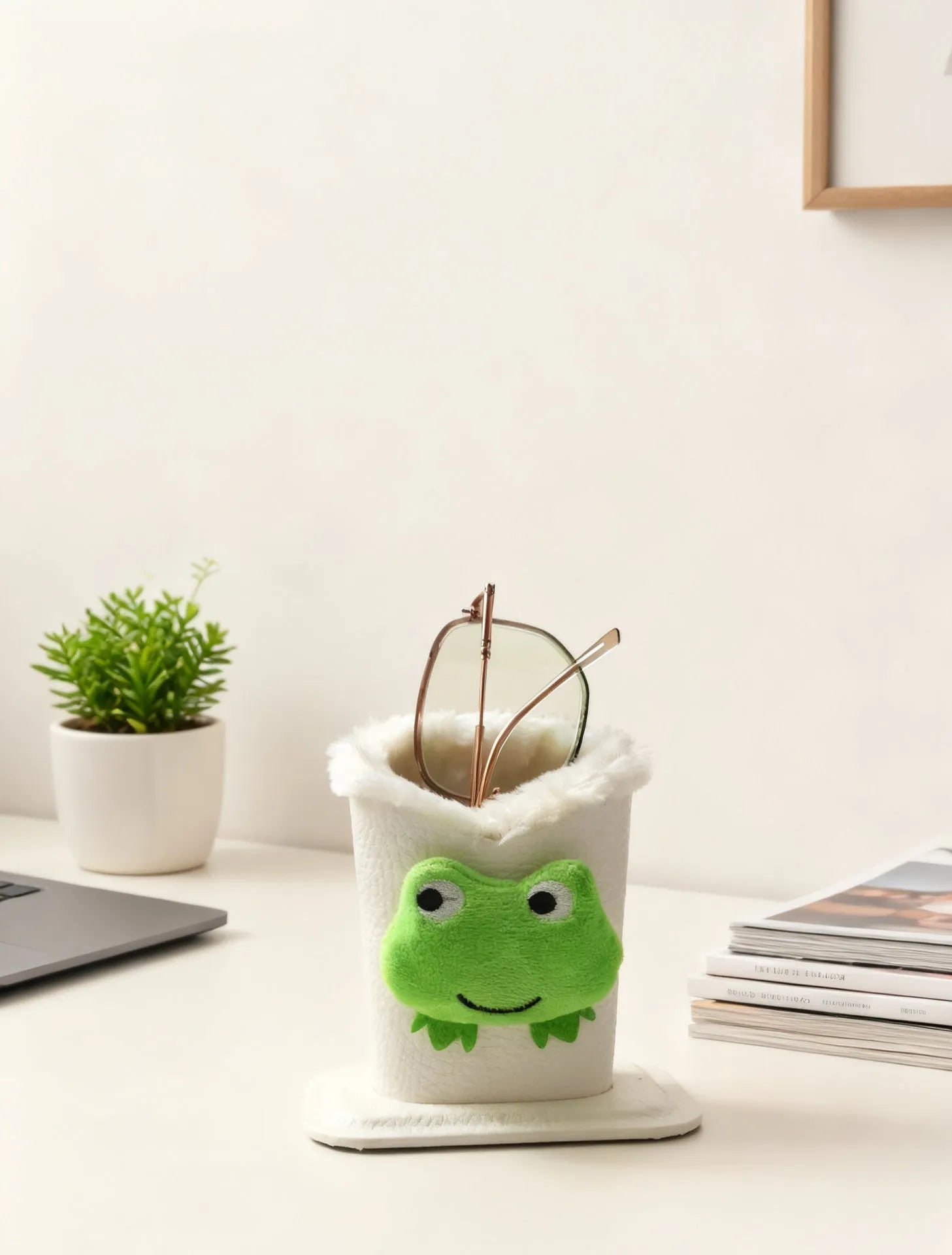 Nordic style fluffy cartoon desktop glasses storage bucket in leather with animal design, 11.6x8.1x12cm