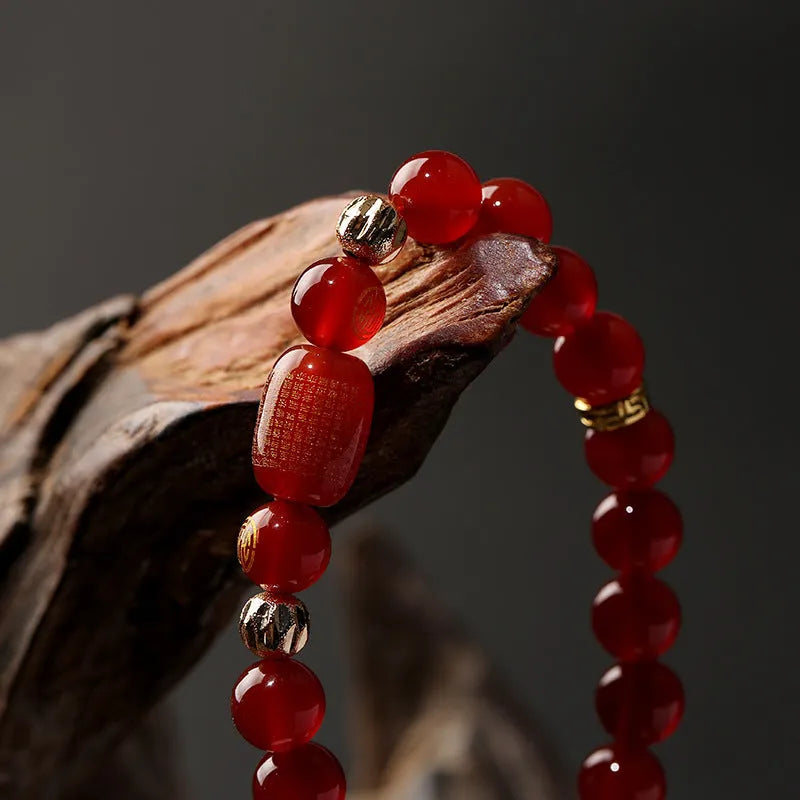 Agate Guanyin Buddha bracelet with edge rosary beads in green or red agate colour.