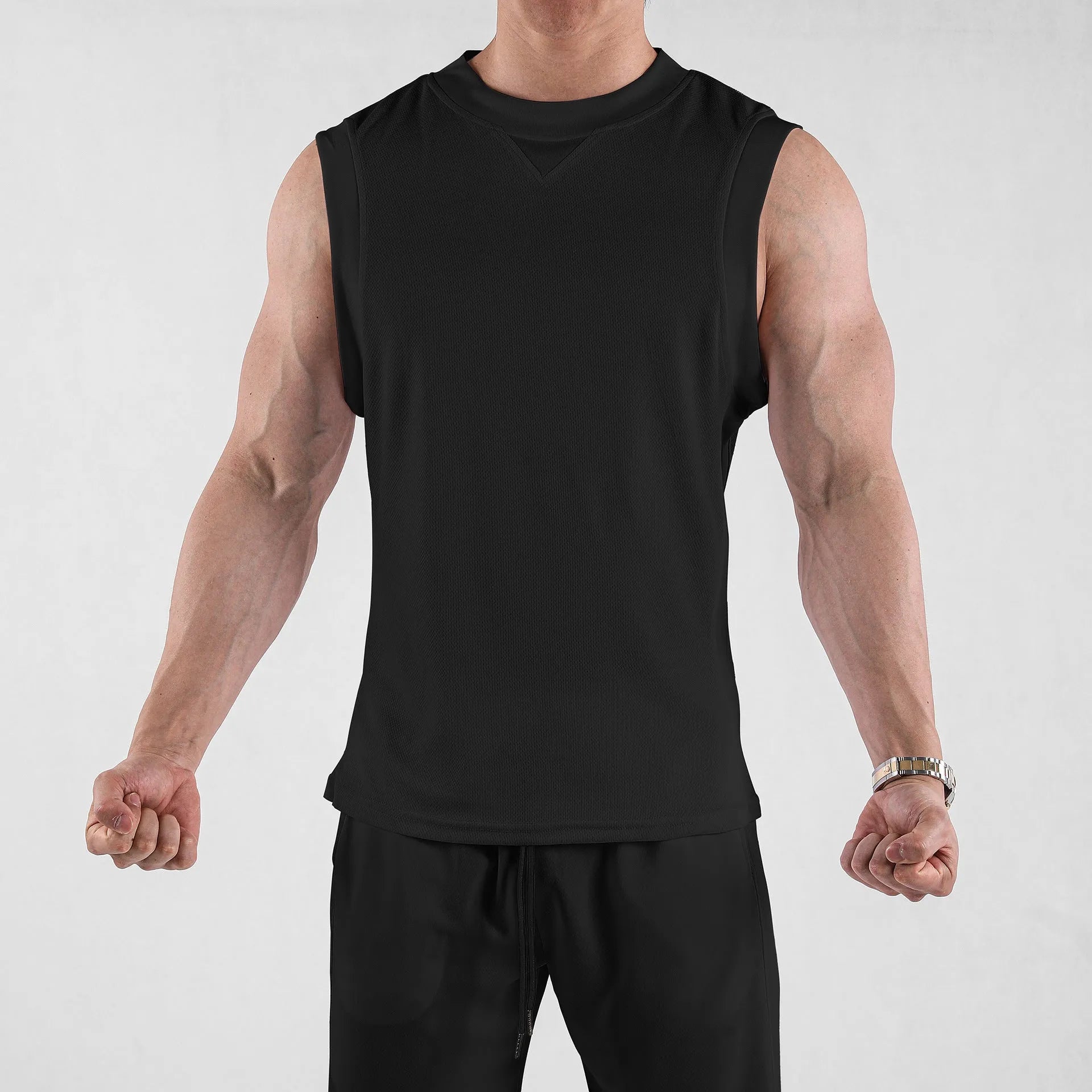 Casual loose-fit fitness vest in white or black chemical fibre blend fabric for summer sports wear