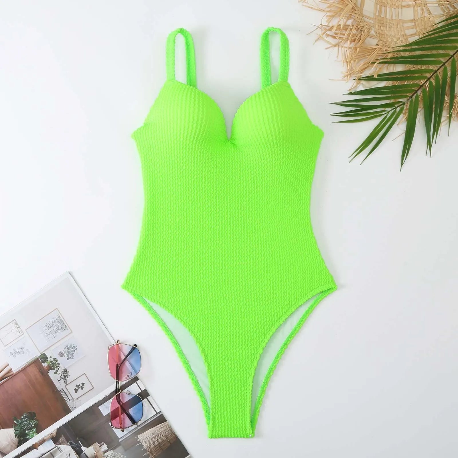 Women's one-piece swimsuit with stripe detailing in polyester fabric for swimming