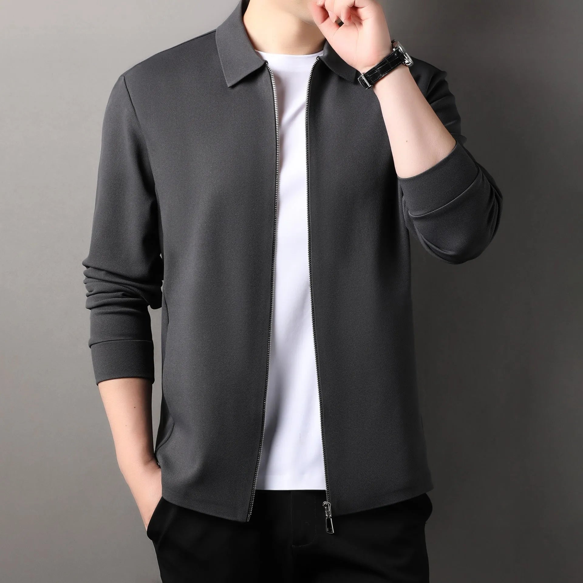 Men's polyester business jacket in black, dark grey or apricot with regular sleeves and straight hem design