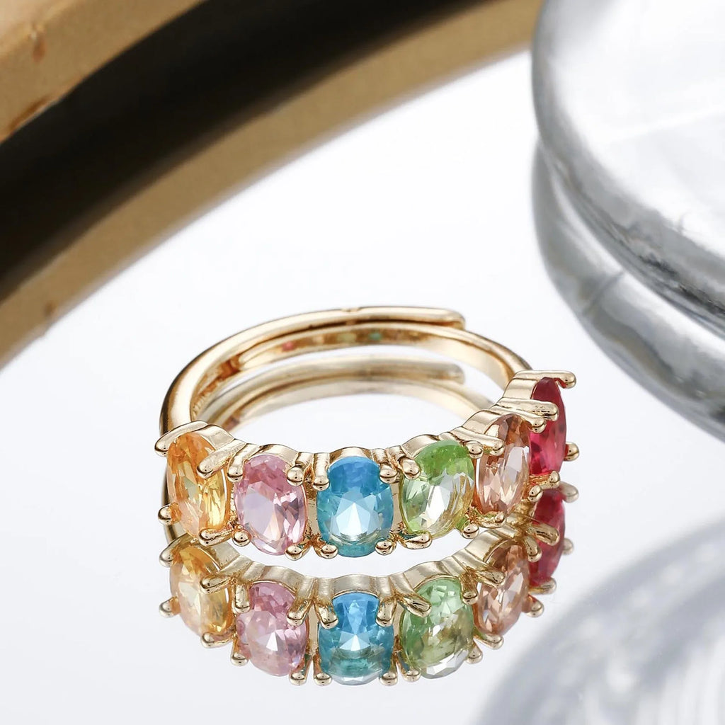Women's adjustable gold-coloured zircon ring with simple retro design on copper band