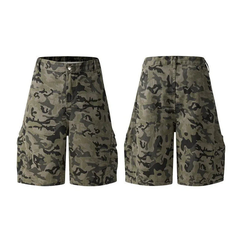 Retro workwear shorts in washed cotton with zipper closure and loose fit