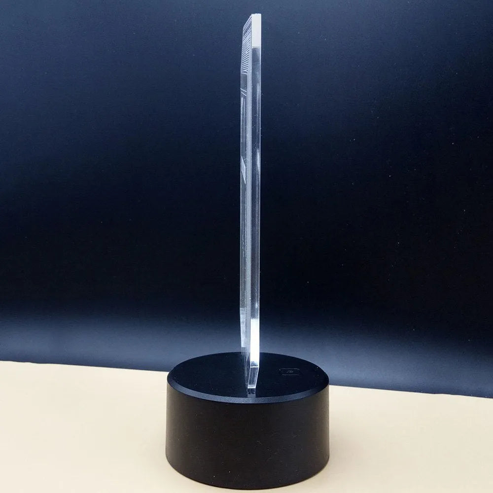 Brain-shaped 3D acrylic LED desk lamp with colour-changing lights on square black ABS base
