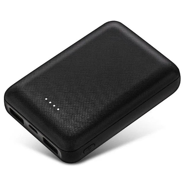 Ultra-thin 10,000mAh power bank in black or white with multi-USB ports