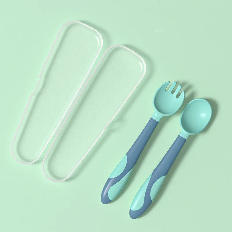 Baby training fork and spoon set with twist design in Blue, made from BPA-free food grade PP and TPE, featuring spoon baffle