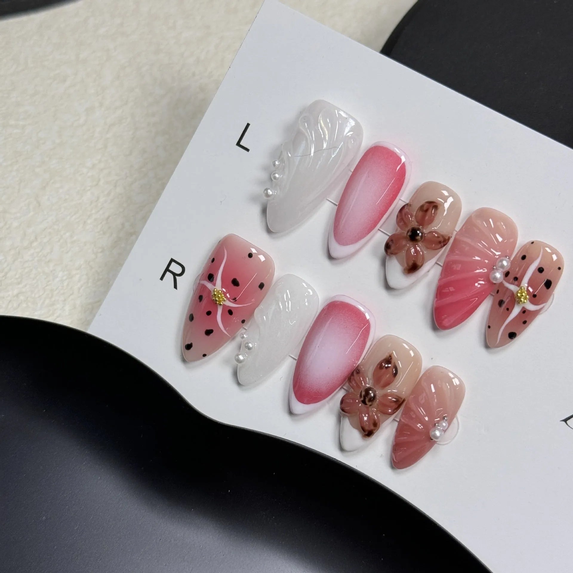 Hand-painted three-dimensional carved nail beauty patches in candy colours for almond-shaped nails