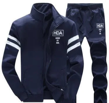 New men's sweatshirt jacket in black with crew neck and long sleeves.