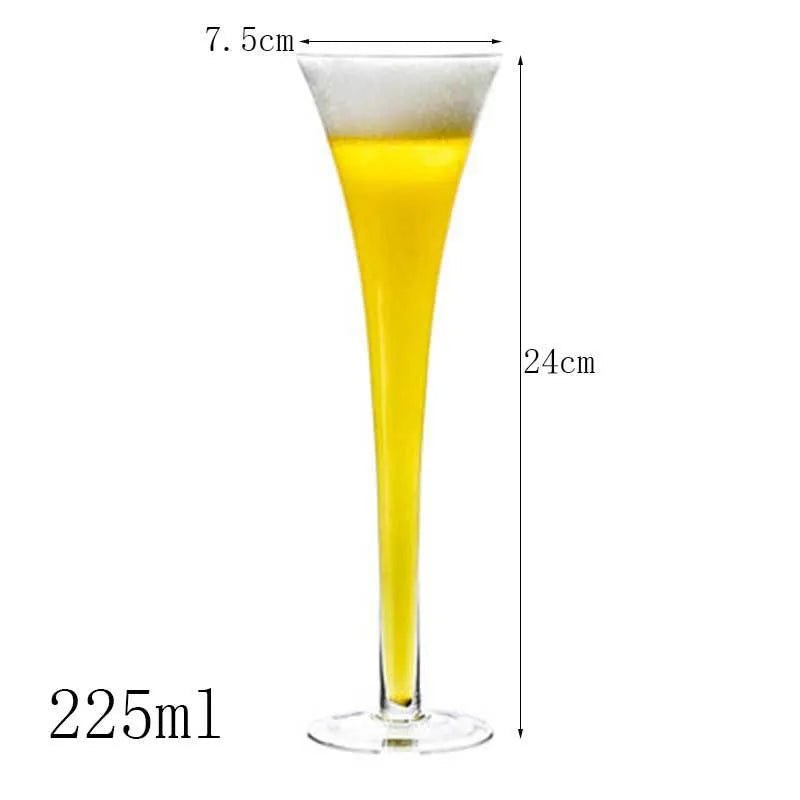 Transparent lead-free glass cocktail glass with seamless flat base and satin-board wall design
