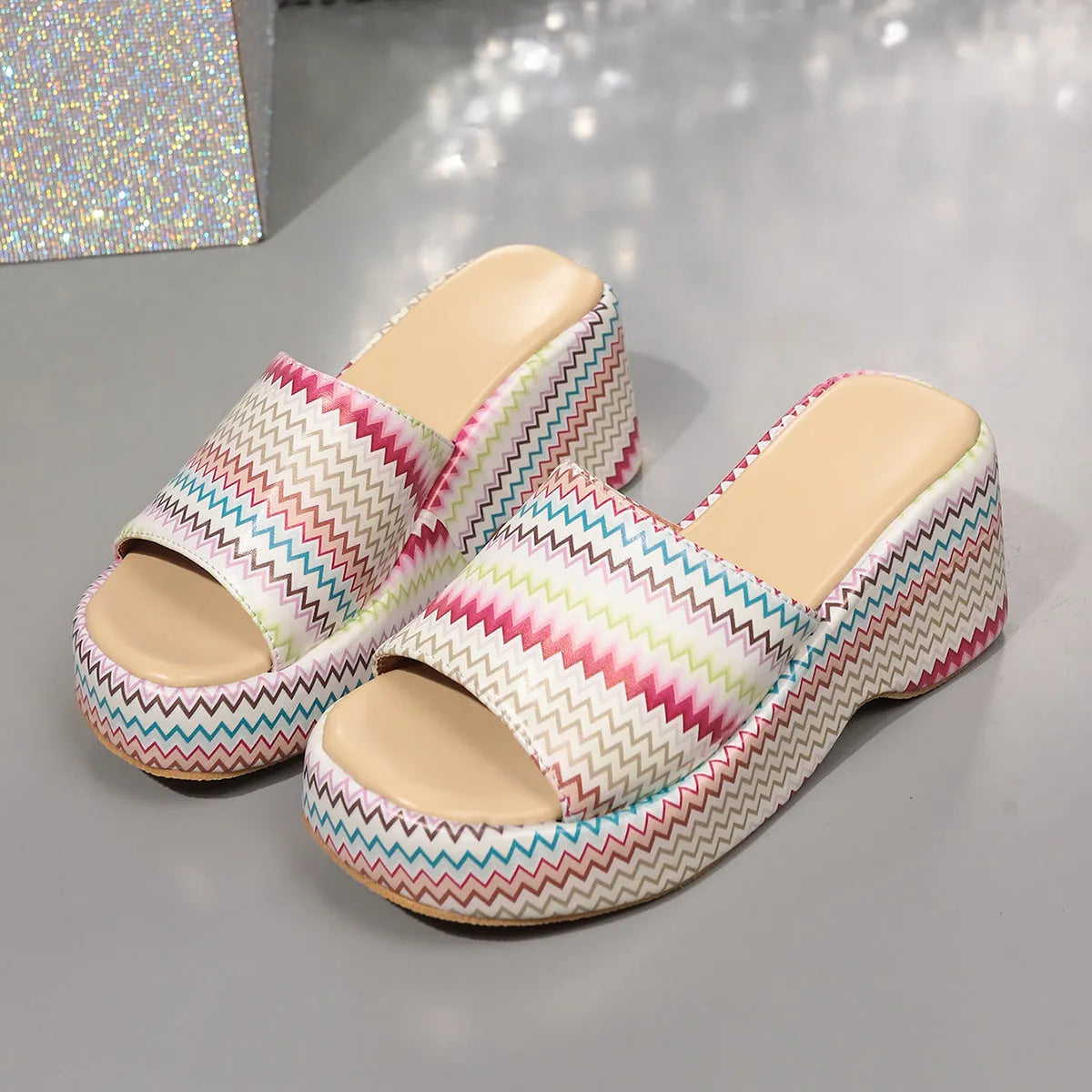 Women's colourful wave print wedge sandals with thick rubber sole and fish mouth toe