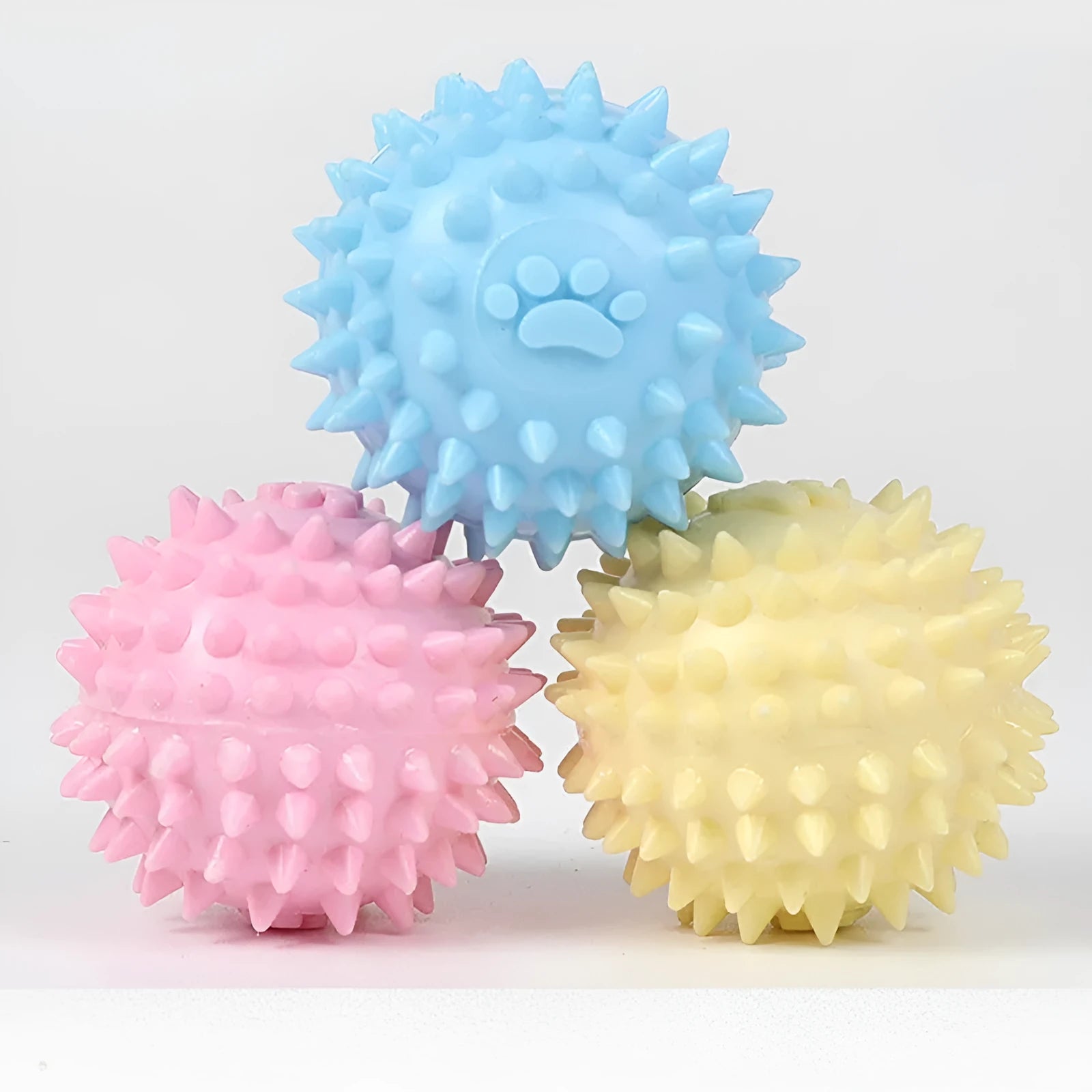 TPR rubber pet chewing ball with footprint texture for tooth cleaning, 6cm diameter