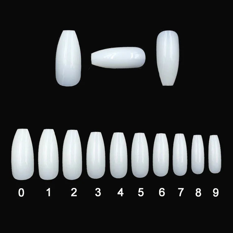 500 clear false nails in various sizes with ABS material for professional nail applications