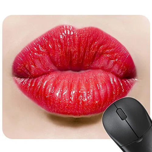Red lips design rubber non-slip mouse pad on a desk, showing 240mm by 200mm size.