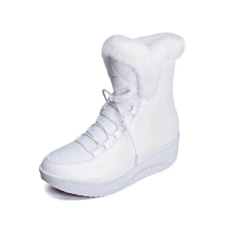 Women's black winter boots with 3cm platform heel and lace-up closure