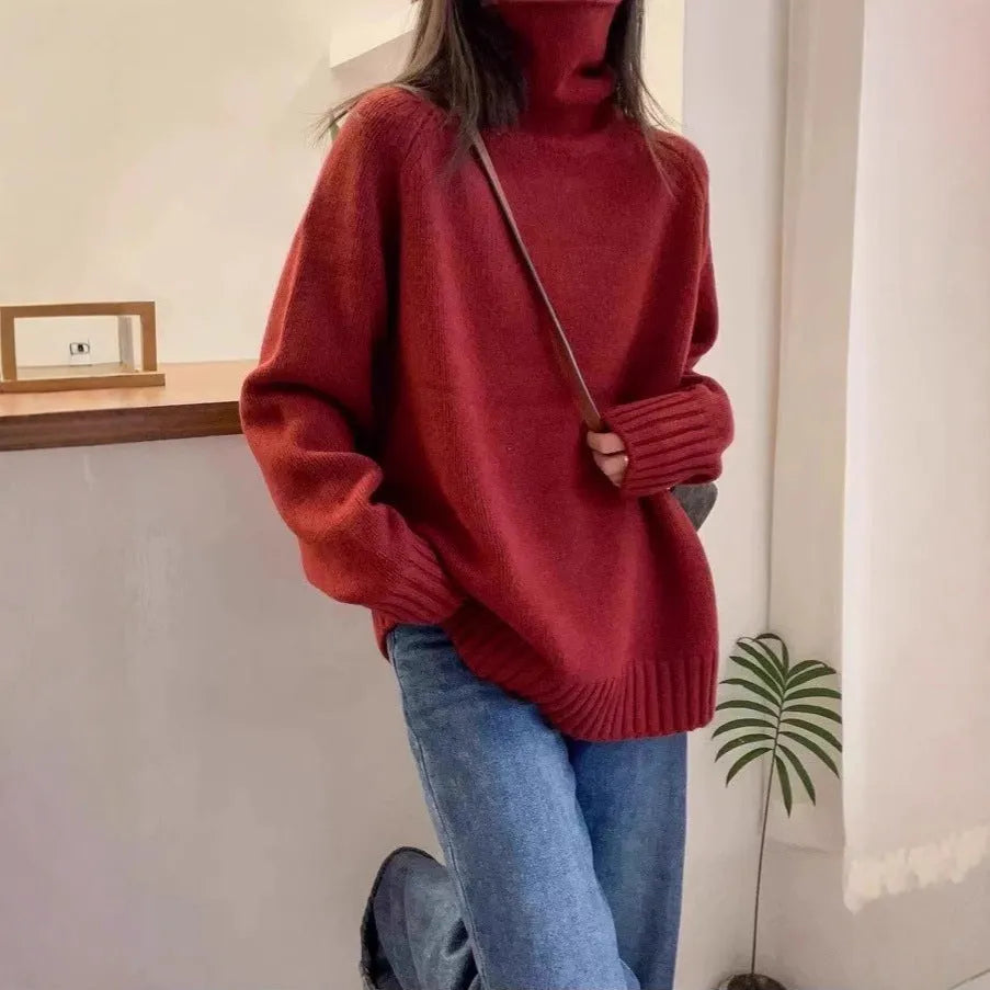 Women's loose turtleneck sweater with thick curling pile collar in polyester mesh fabric