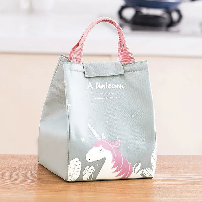Insulated Oxford cloth lunch bag with thickened thermal layer in office setting
