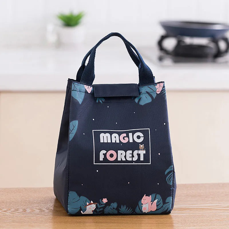 Insulated Oxford cloth lunch bag with thickened thermal layer in office setting