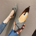 Women's Korean-style pointed shallow mouth flats in black and red colours