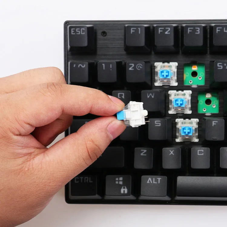 Replaceable axle wired USB mechanical keyboard with 104 keys, metal casing, backlit, black colour