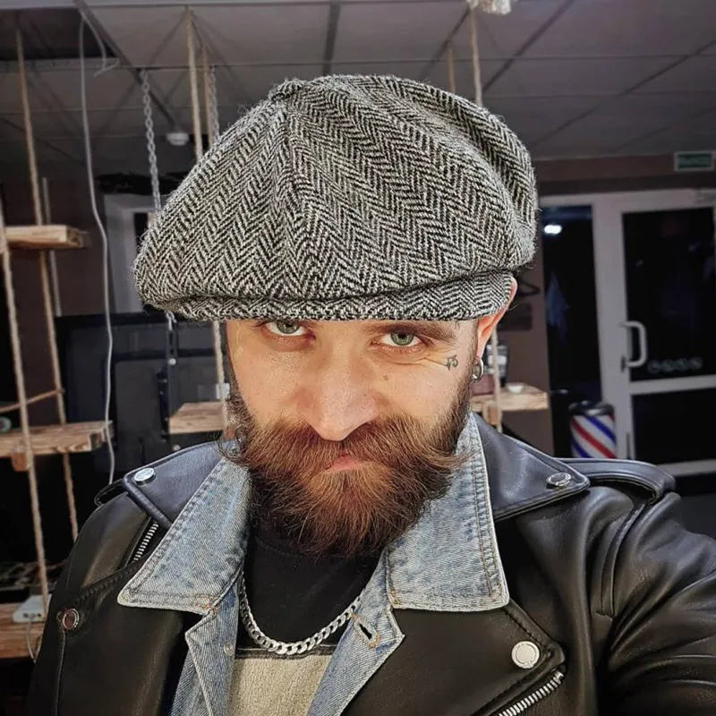 Unisex herringbone newsboy cap in polyester with plaid pattern, available in black brown grey, Gatsby style