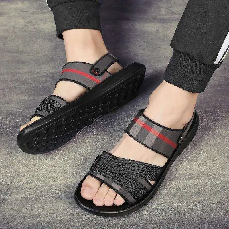 Youth sports sandals in leisure style with Lycra upper and polyurethane sole