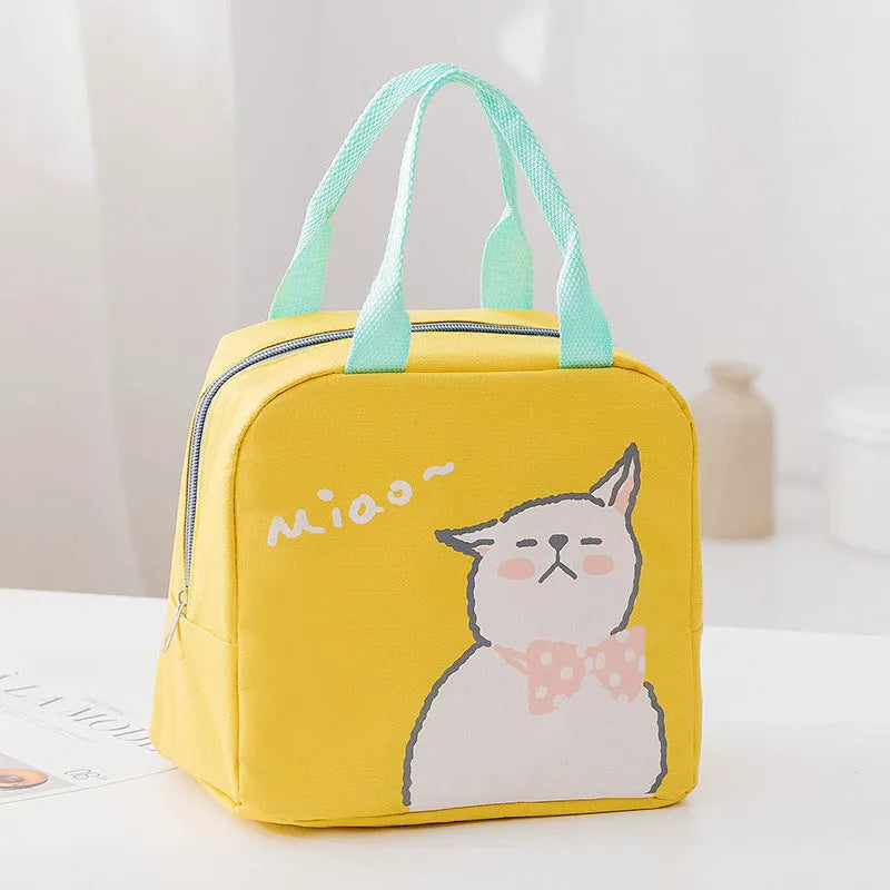 Insulated Oxford cloth lunch bag with thickened thermal layer in office setting